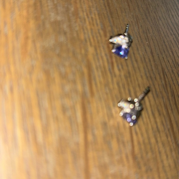 Blue and White Cubic Zirconia Heart Stud Earrings in Sterling Silver brand new - Picture 4 of 4
